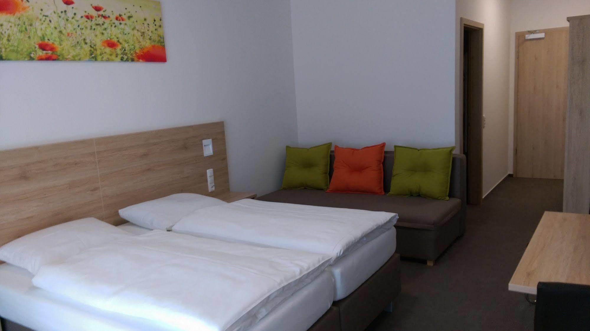 Gasthaus Pension Rezatgrund Windsbach Kültér fotó
